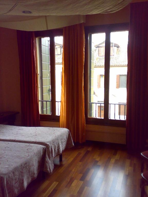 Hotel Cadoro Venezia Camera foto