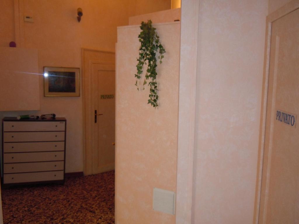 Hotel Cadoro Venezia Camera foto